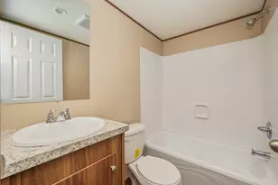 382 W Royal Palm Ave, Defuniak Springs, FL 32433 - Photo 15