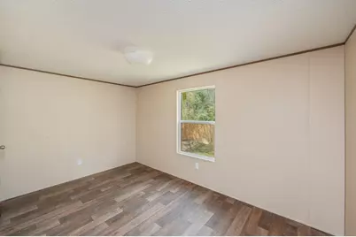 402 W Royal Palm Ave, Defuniak Springs, FL 32433 - Photo 23