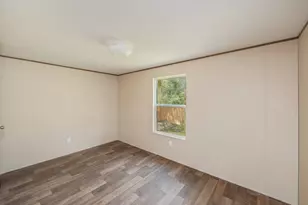 402 W Royal Palm Ave, Defuniak Springs, FL 32433 - Photo 23