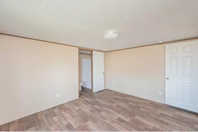 402 W Royal Palm Ave, Defuniak Springs, FL 32433 - Photo 13