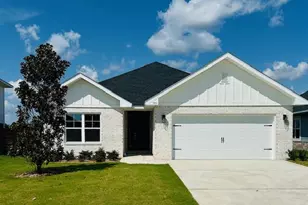 67 Mahogany Dr, Freeport, FL 32439 - Photo 1