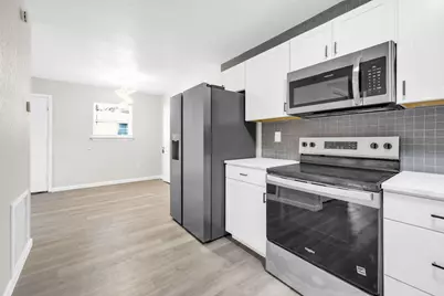 107 NW Wayne Avenue NW, Fort Walton Beach, FL 32548 - Photo 5