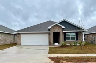 4733 Airmen Dr, Crestview, FL 32539 - Photo 1