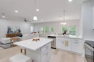 24 Riverwalk Cir, Freeport, FL 32439 - Photo 1