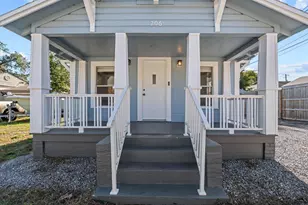 206 E 2nd Ct E, Panama City, FL 32401 - Photo 3