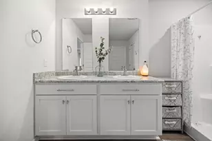 211 Laurel Hl St, Crestview, FL 32539 - Photo 27