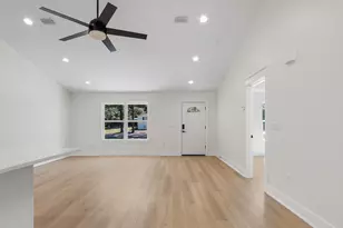 84 W Oleander Ave W, Defuniak Springs, FL 32433 - Photo 13