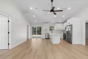 84 W Oleander Ave W, Defuniak Springs, FL 32433 - Photo 5