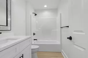 84 W Oleander Ave W, Defuniak Springs, FL 32433 - Photo 29