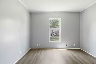 142 Snapdragon St, Defuniak Springs, FL 32433 - Photo 15