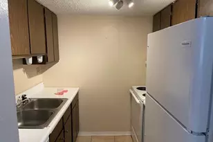 201 E College Blvd E, Niceville, FL 32578 - Photo 5