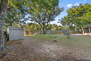 1963 Melissa Oaks Dr, Gulf Breeze, FL 32563 - Photo 37