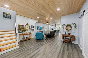 236 Bayou Cir, Freeport, FL 32439 - Photo 3