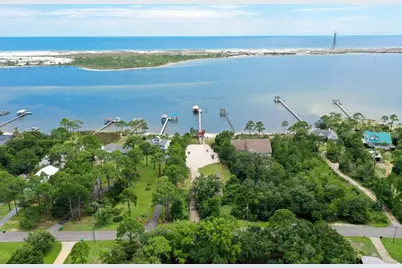 492 Parish Boulevard, Mary Esther, FL 32569 - Photo 9