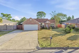 8563 Vehlin Ct, Navarre, FL 32566 - Photo 7