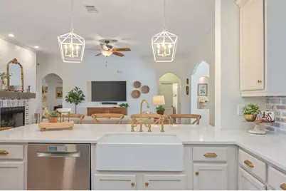 354 E Club House Drive E, Freeport, FL 32439 - Photo 5