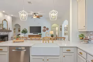 354 E Club House Dr E, Freeport, FL 32439 - Photo 5