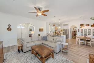 354 E Club House Dr E, Freeport, FL 32439 - Photo 3