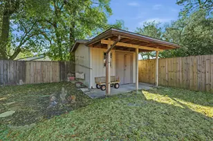 913 Nutmeg Ave, Niceville, FL 32578 - Photo 43