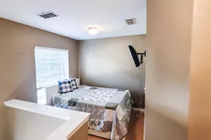 898 Solimar Way, Mary Esther, FL 32569 - Photo 13