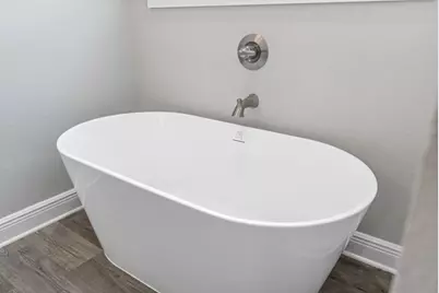 8425 Tippin Avenue, Pensacola, FL 32514 - Photo 7