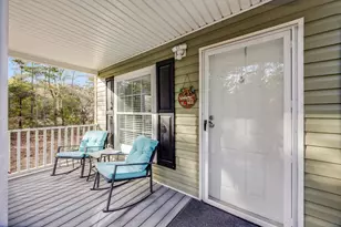 29 Canterbury Dr, Defuniak Springs, FL 32433 - Photo 1