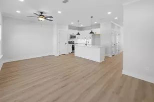 710 Dale Pl, Fort Walton Beach, FL 32547 - Photo 9