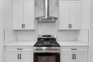 8306 Vickie St, Pensacola, FL 32514 - Photo 17