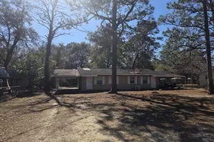 814 Cardinal St, Fort Walton Beach, FL 32547 - Photo 1