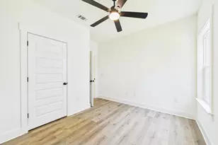 19 A Bayview Dr, Shalimar, FL 32579 - Photo 41