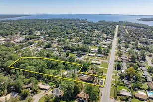 1405 S Palm Blvd S, Niceville, FL 32578 - Photo 1