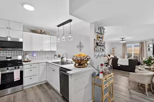 67 NW Lincoln Dr NW, Fort Walton Beach, FL 32547 - Photo 9