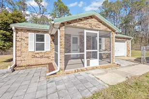 894 E Williams Ave E, Crestview, FL 32539 - Photo 1