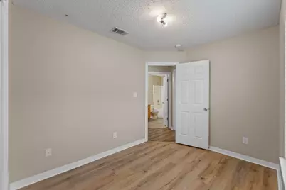 8484 Barrancas Street, Navarre, FL 32566 - Photo 15