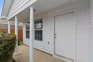 8484 Barrancas St, Navarre, FL 32566 - Photo 3