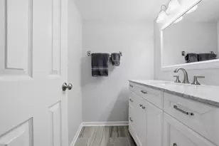 1058 E Troon Dr E, Niceville, FL 32578 - Photo 45