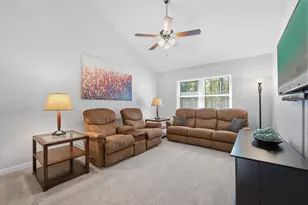 1058 E Troon Dr E, Niceville, FL 32578 - Photo 33