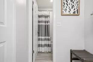 1058 E Troon Dr E, Niceville, FL 32578 - Photo 27