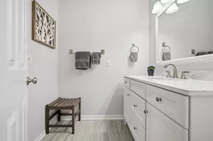 1058 E Troon Dr E, Niceville, FL 32578 - Photo 43