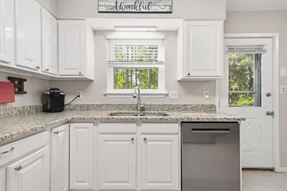 1058 E Troon Drive E, Niceville, FL 32578 - Photo 17