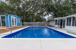 300 NW Victoria Ave NW, Fort Walton Beach, FL 32548 - Photo 21