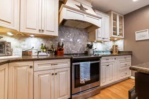 300 NW Victoria Ave NW, Fort Walton Beach, FL 32548 - Photo 3