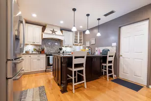 300 NW Victoria Ave NW, Fort Walton Beach, FL 32548 - Photo 1