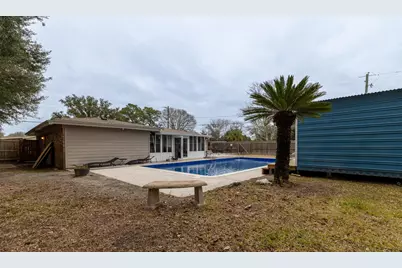 300 NW Victoria Avenue NW, Fort Walton Beach, FL 32548 - Photo 25