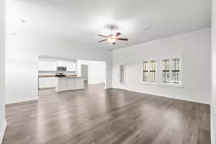 5747 Marigold Loop, Crestview, FL 32539 - Photo 5