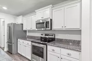 5747 Marigold Loop, Crestview, FL 32539 - Photo 11