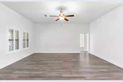 5747 Marigold Loop, Crestview, FL 32539 - Photo 7