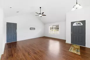 402 Serene Ct, Crestview, FL 32539 - Photo 9