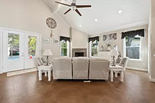 266 Florida Ave, Valparaiso, FL 32580 - Photo 11