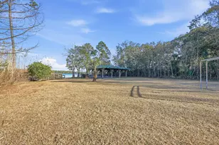 266 Florida Ave, Valparaiso, FL 32580 - Photo 69